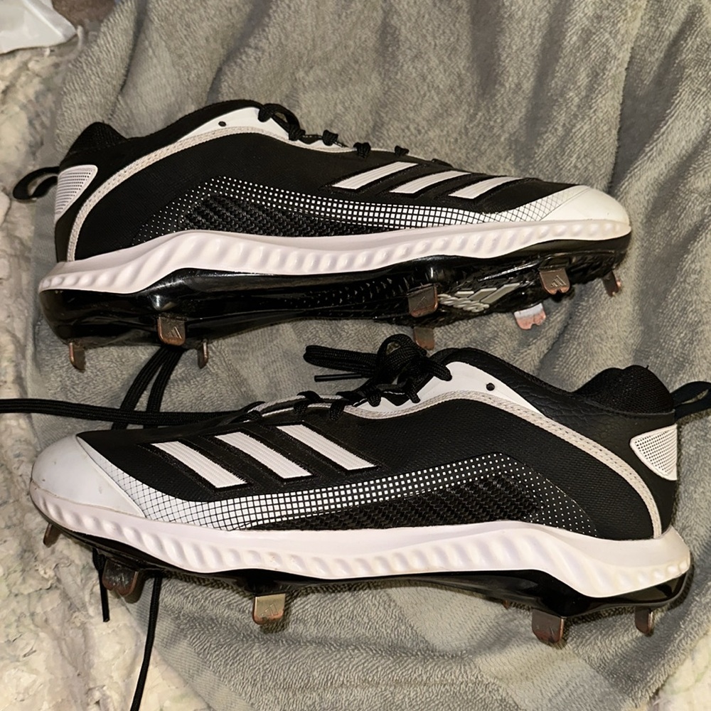 Men’s Adidas Cleats Sz 9.5 - Picture 2 of 5